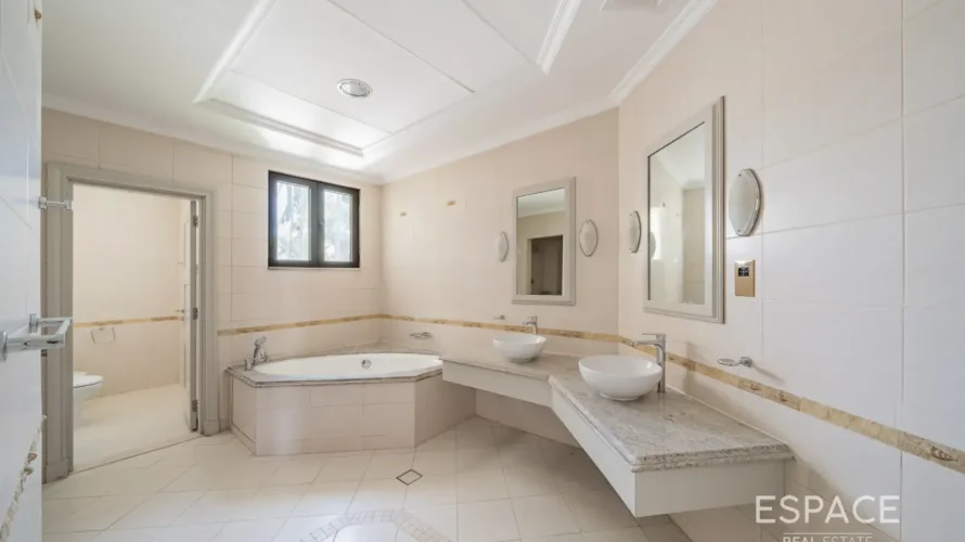 Villa de 5 dormitorios en Palm Jumeirah, UAE No. 2038 № 2