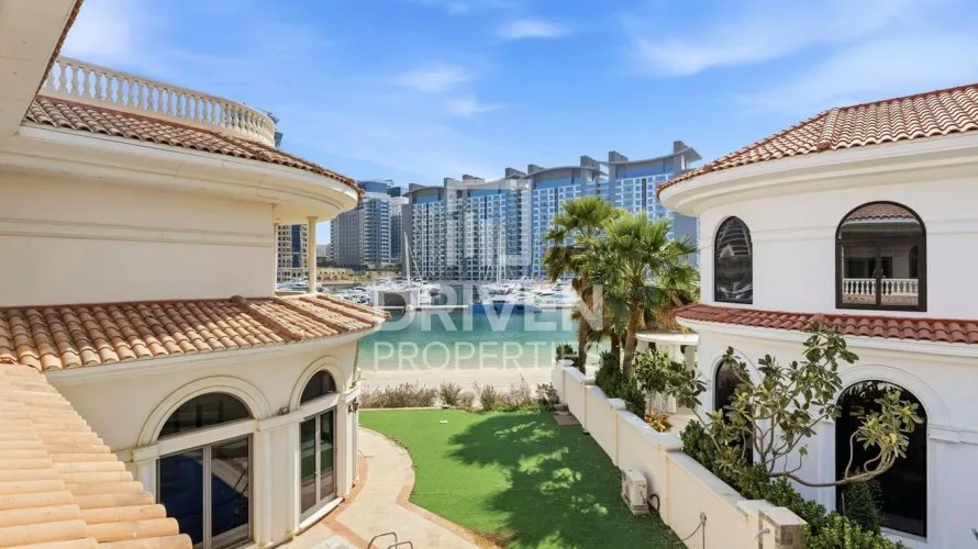 Villa de 6 dormitorios en Signature Villas, UAE No. 2119
