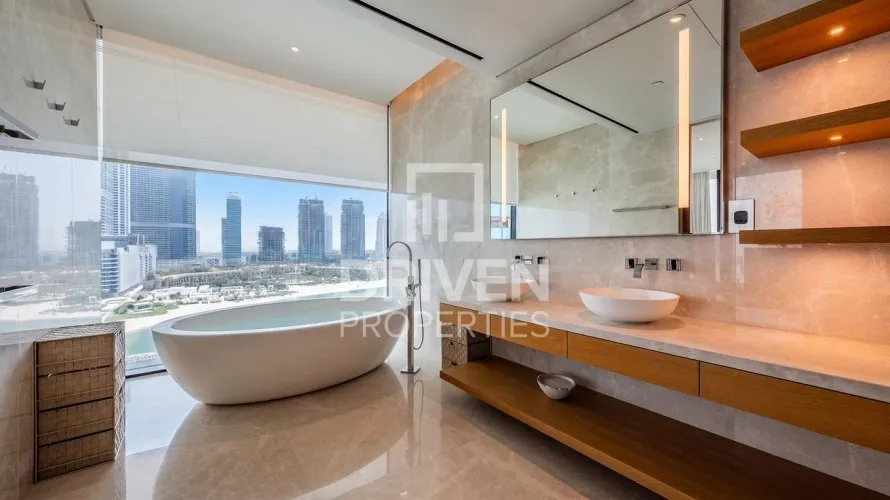Apartamento de 4 dormitorios en One at Palm Jumeirah, UAE No. 2106 № 9