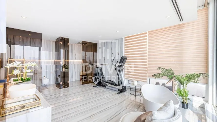 Apartamento de 4 dormitorios en The Crescent, UAE No. 2365 № 2