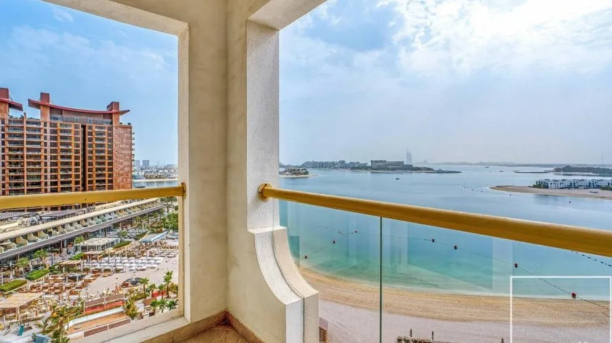 Apartamento de 2 dormitorios en Shoreline Apartments, UAE No. 2350 № 2