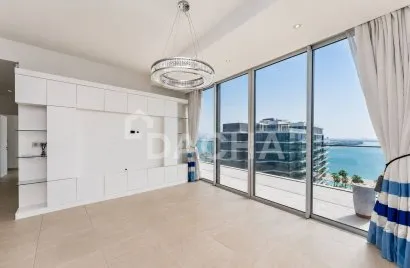 Apartamento de 2 dormitorios en The Crescent, UAE No. 2417
