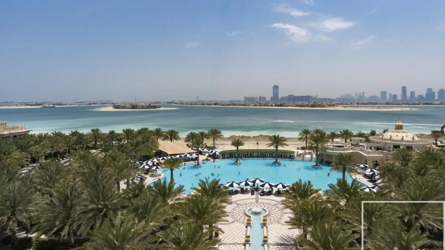 Apartamento de 1 dormitorio en The Crescent, UAE No. 2462 № 2