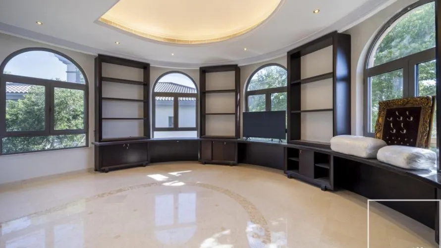 Villa de 5 dormitorios en Signature Villas, UAE No. 2734 № 19