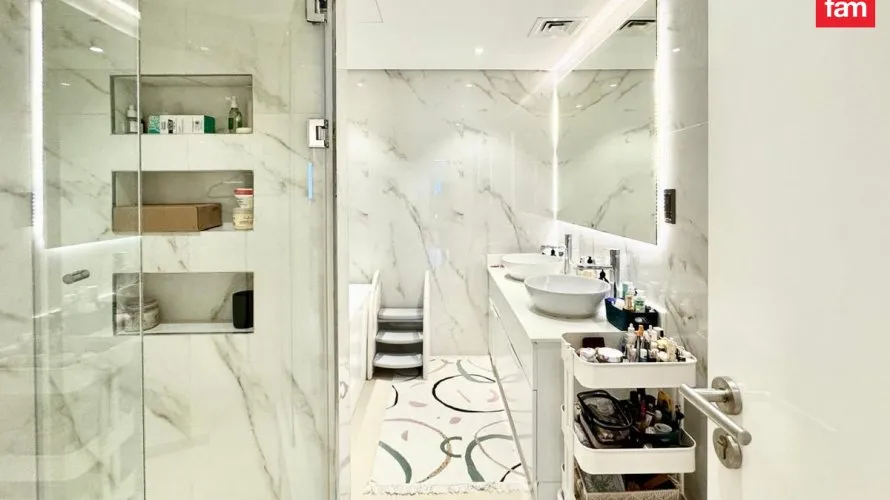 Apartamento de 3 dormitorios en Palm Jumeirah, UAE No. 2772