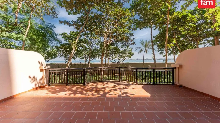 Apartamento de 2 dormitorios en Palm Jumeirah, UAE No. 2840 № 1