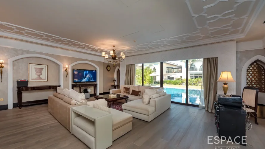 Villa de 4 chambres à Palm Jumeirah, UAE No. 870