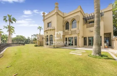 Villa de 4 chambres à Palm Jumeirah, UAE No. 977