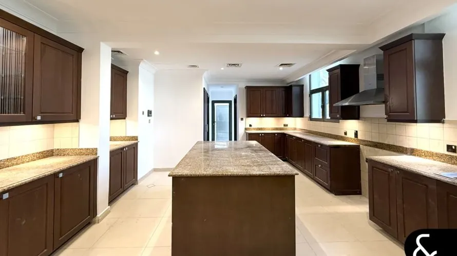 Villa de 6 chambres à Signature Villas, UAE No. 1051 № 23