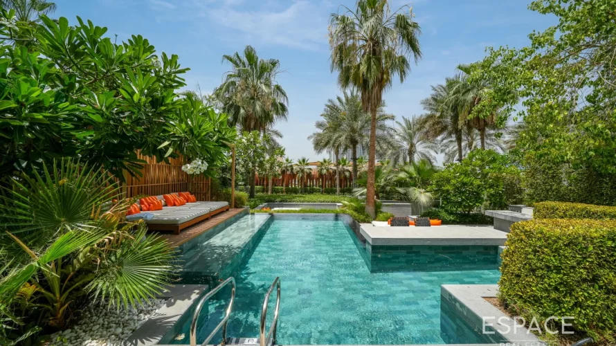 Villa de 5 chambres à Palm Jumeirah, UAE No. 865