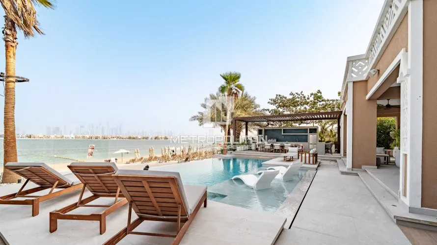 Villa de 5 chambres à Palm Jumeirah, UAE No. 966 № 1