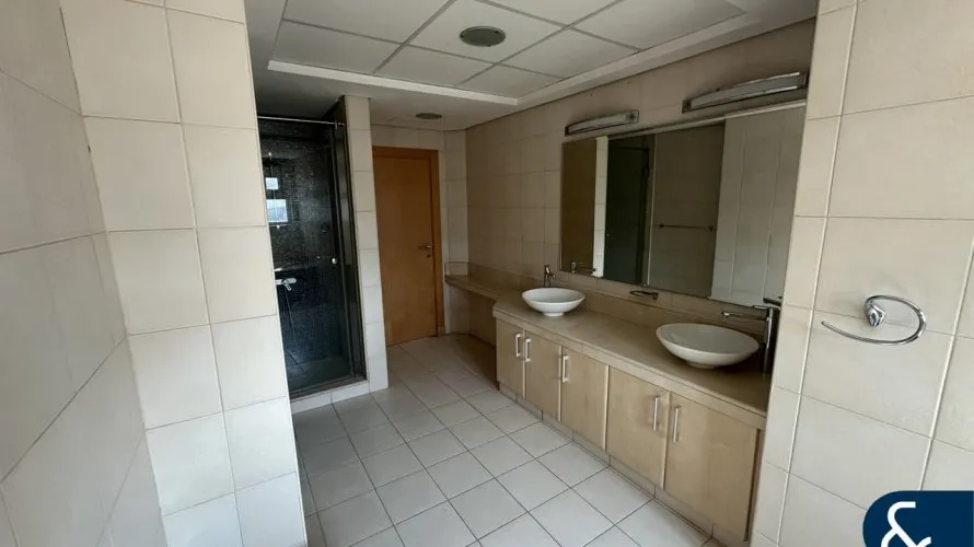 Appartement de 3 chambres à Shoreline Apartments, UAE No. 1206 № 16