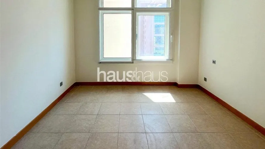 Appartement de 2 chambres à Shoreline Apartments, UAE No. 567 № 8