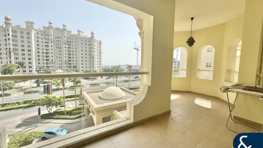 Appartement de 2 chambres à Shoreline Apartments, UAE No. 1059 № 5