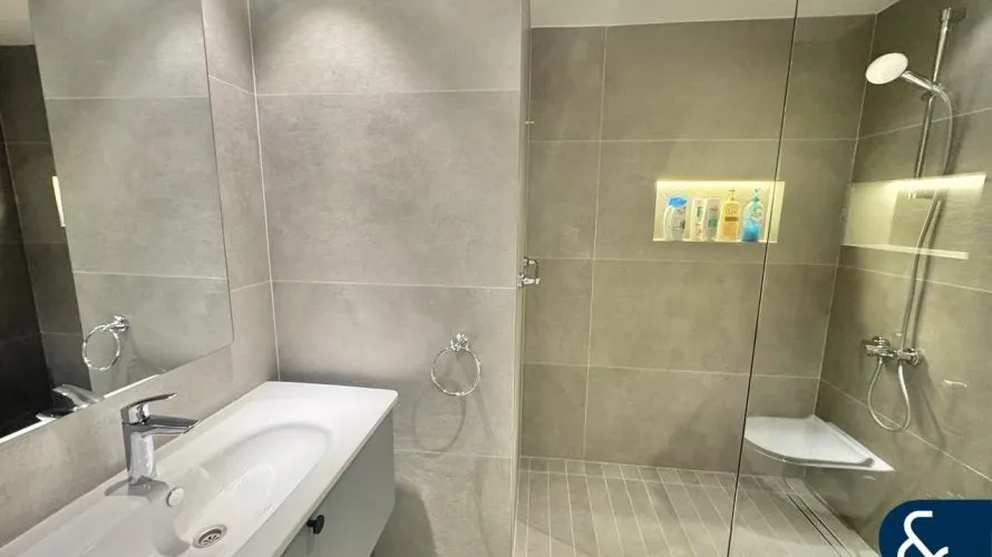 Appartement de 2 chambres à Shoreline Apartments, UAE No. 1059 № 8