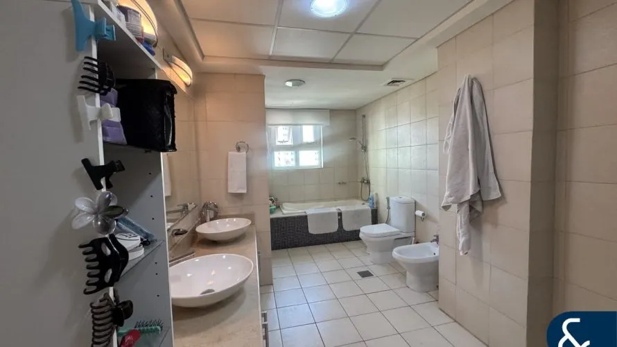 Appartement de 3 chambres à Shoreline Apartments, UAE No. 1364 № 7