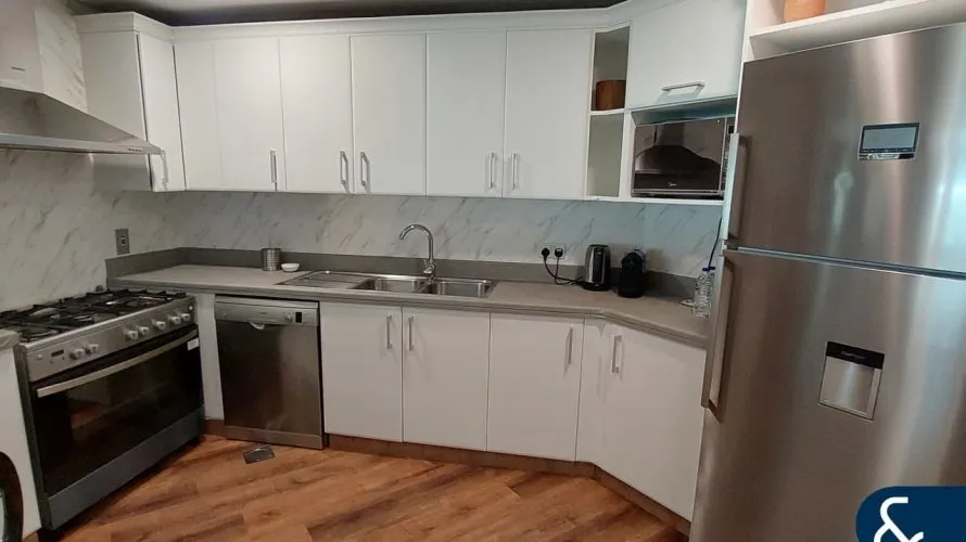 Appartement de 2 chambres à Shoreline Apartments, UAE No. 1361 № 4