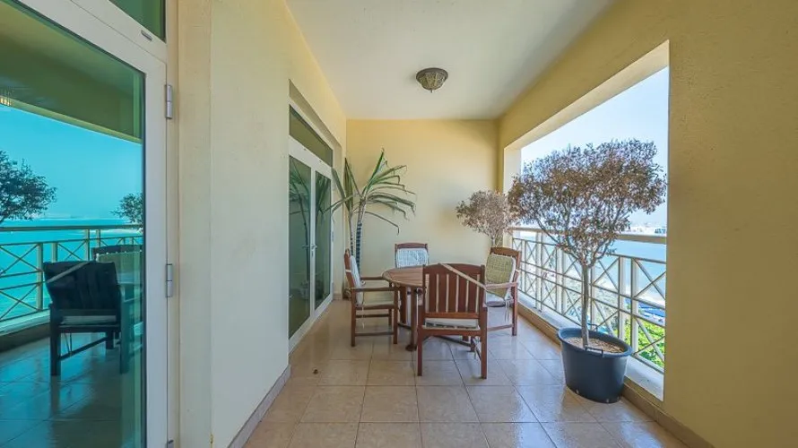 Appartement de 2 chambres à Shoreline Apartments, UAE No. 275 № 11