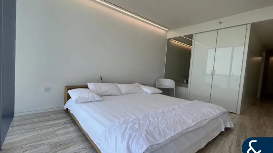 Appartement de 2 chambres à The Crescent, UAE No. 1152 № 2