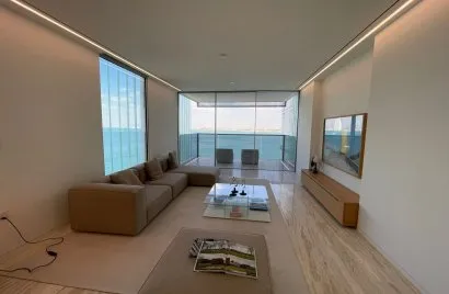 Appartement de 2 chambres à The Crescent, UAE No. 814