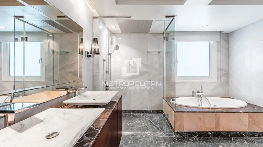 Duplex de 4 chambres à Marina Residences, UAE No. 993 № 13