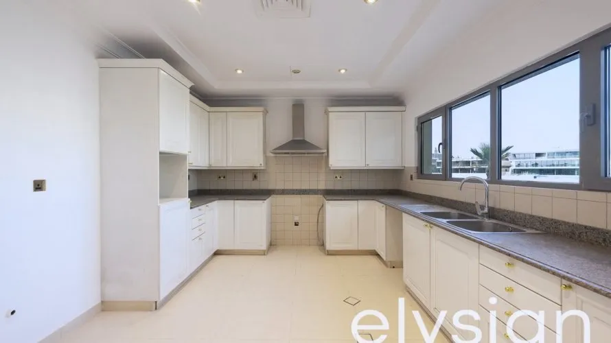 Villa de 5 chambres à Signature Villas, UAE No. 425 № 12