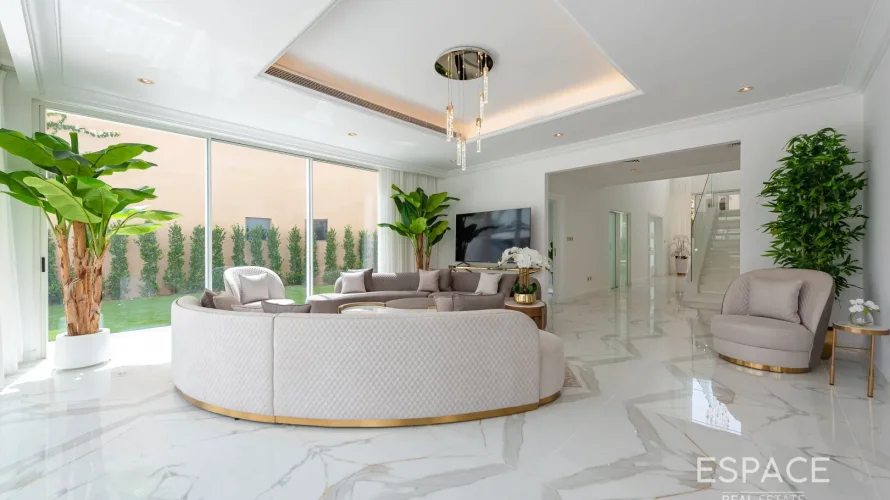 Villa de 6 chambres à Palm Jumeirah, UAE No. 933