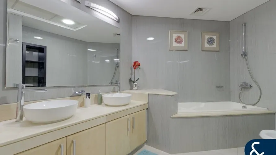 Appartement de 2 chambres à Shoreline Apartments, UAE No. 1153 № 6