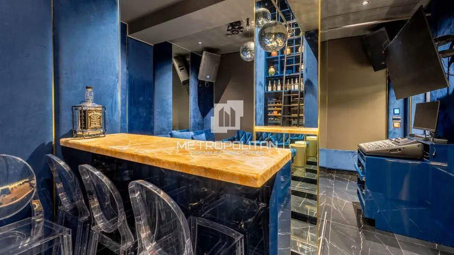 Villa de 7 chambres à XXII Carat, UAE No. 963 № 11