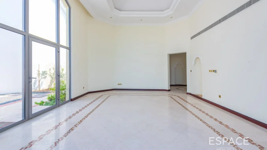 Villa de 4 chambres à Palm Jumeirah, UAE No. 928 № 3