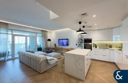 Appartement de 2 chambres à Shoreline Apartments, UAE No. 1367