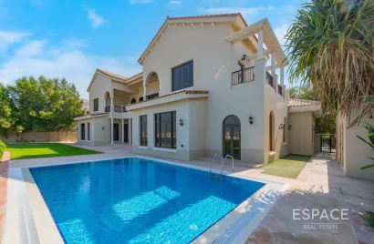 Villa de 6 chambres à Palm Jumeirah, UAE No. 880