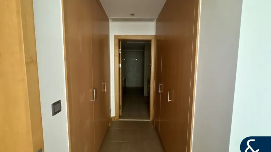 Appartement de 2 chambres à Shoreline Apartments, UAE No. 1355 № 5