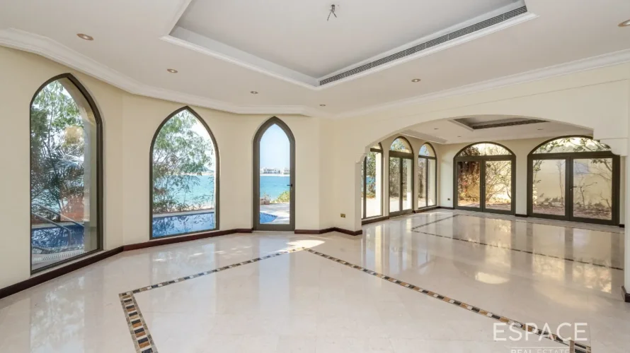 Villa de 4 chambres à Palm Jumeirah, UAE No. 871