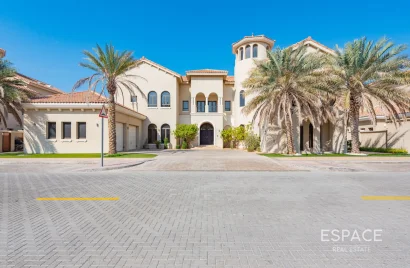 Villa de 6 chambres à Palm Jumeirah, UAE No. 879