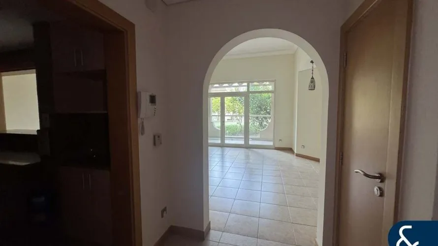 Appartement de 2 chambres à Shoreline Apartments, UAE No. 1205 № 4