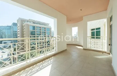 Appartement de 2 chambres à Shoreline Apartments, UAE No. 505