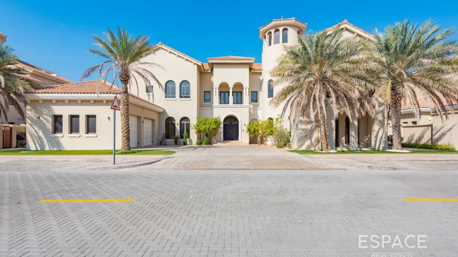 Villa de 6 chambres à Palm Jumeirah, UAE No. 879