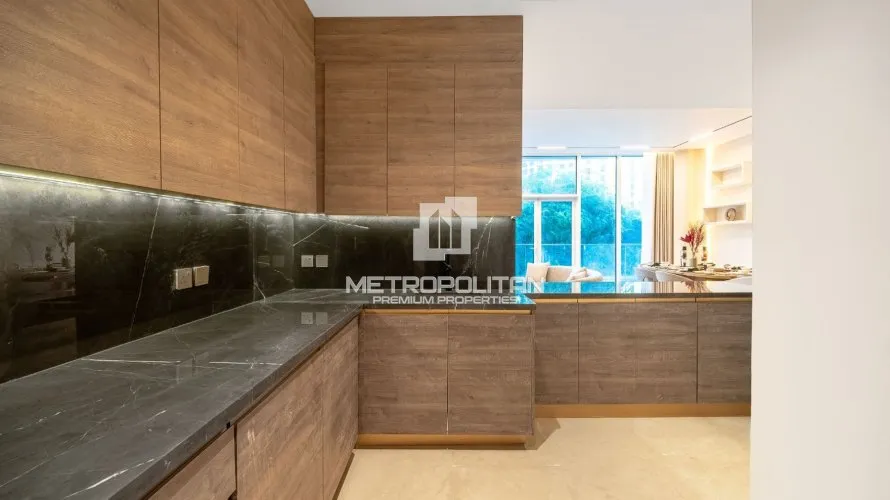 Appartement de 2 chambres à Oceana, UAE No. 1018 № 3