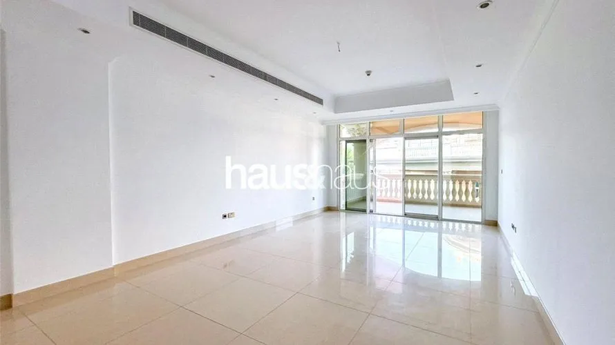 Appartement de 2 chambres à The Crescent, UAE No. 554