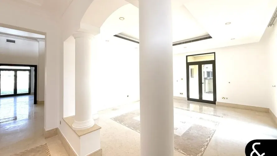 Villa de 6 chambres à Signature Villas, UAE No. 1051 № 26