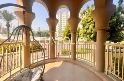 Appartement de 3 chambres à Shoreline Apartments, UAE No. 649