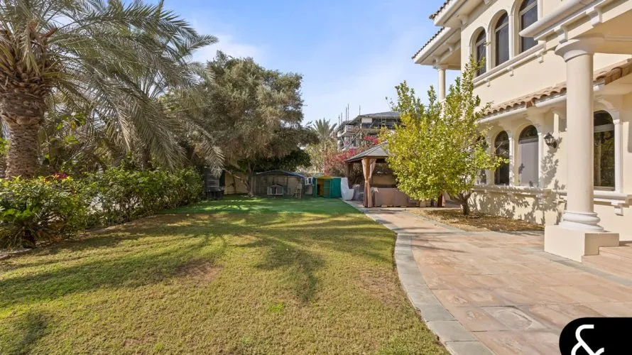 Villa de 6 chambres à Signature Villas, UAE No. 1052 № 2