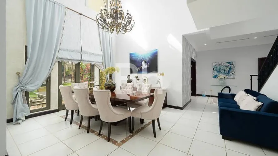 Villa de 4 chambres à Palm Jumeirah, UAE No. 777 № 11