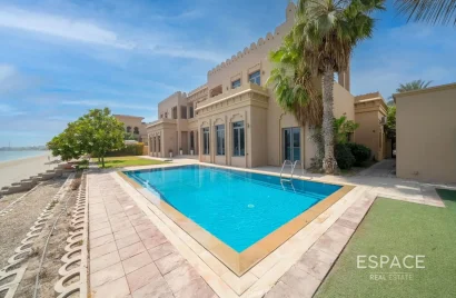 Villa de 6 chambres à Palm Jumeirah, UAE No. 881