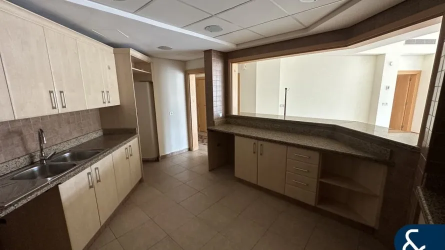 Appartement de 3 chambres à Shoreline Apartments, UAE No. 1206 № 8
