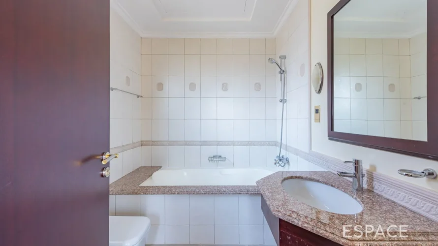 Villa de 4 chambres à Palm Jumeirah, UAE No. 928 № 11