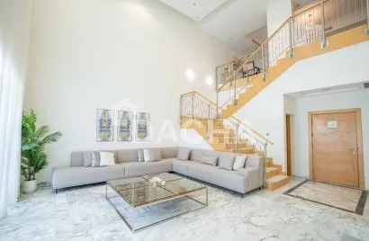 Appartement de 4 chambres à Shoreline Apartments, UAE No. 1540
