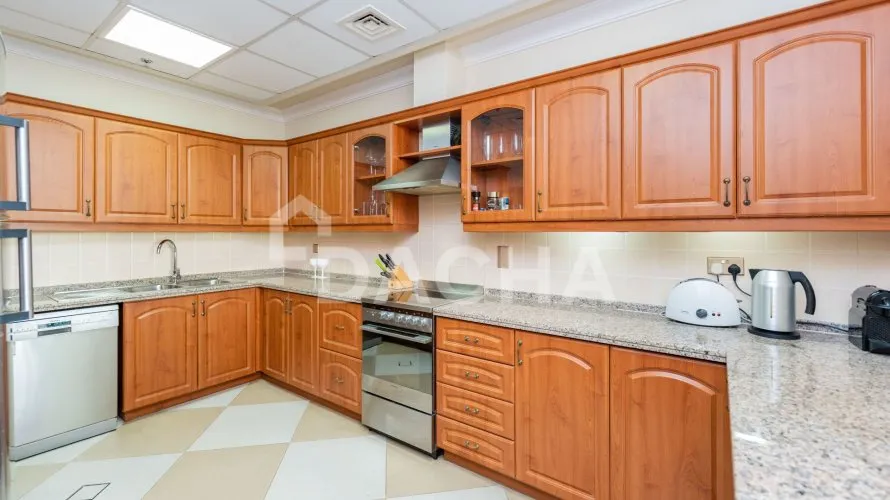 Appartement de 2 chambres à The Crescent, UAE No. 1581 № 12
