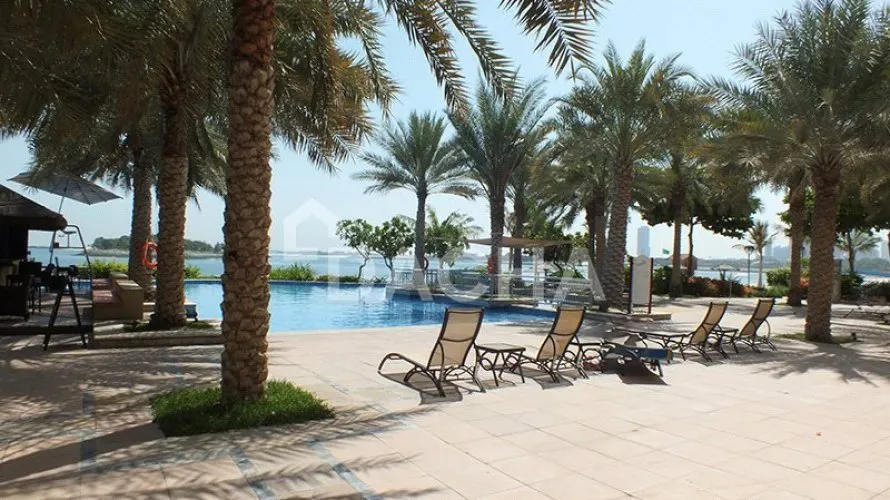 Appartement de 1 chambre à Shoreline Apartments, UAE No. 1541